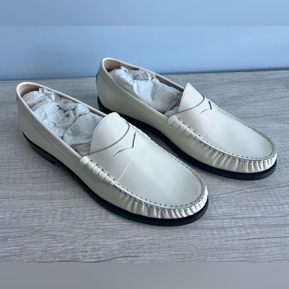 Stuart Weitzman Women’s Lottie Loafers Cream Size 9.5